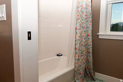 Bath - 261 E 600 S, Mendon, UT 84325 photo 6 of 7