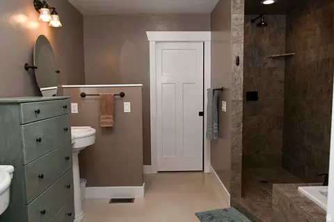 Bath - 261 E 600 S, Mendon, UT 84325 photo 3 of 7