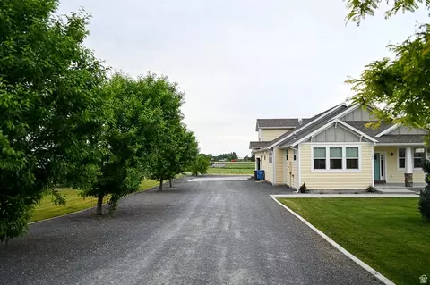 Exterior - 261 E 600 S, Mendon, UT 84325 photo 12 of 18