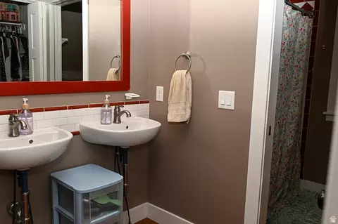 Bath - 261 E 600 S, Mendon, UT 84325 photo 4 of 7