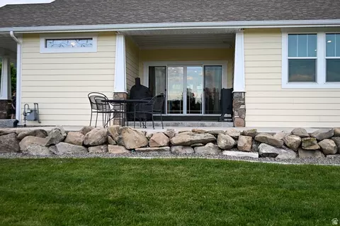 Exterior - 261 E 600 S, Mendon, UT 84325 photo 6 of 18