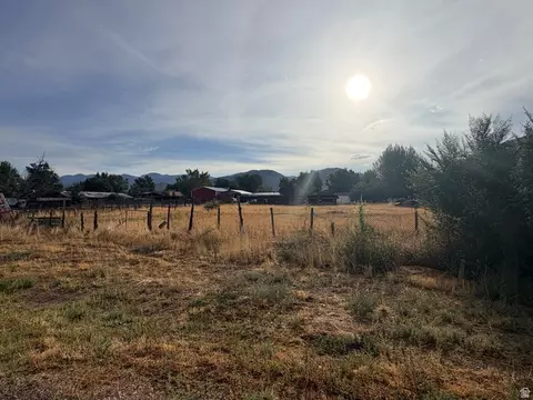 375 300 E #2, Levan, UT 84639 photo 2