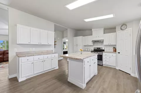 Kitchen - 20150 N 770 E, Moroni, UT 84646 photo 3 of 4