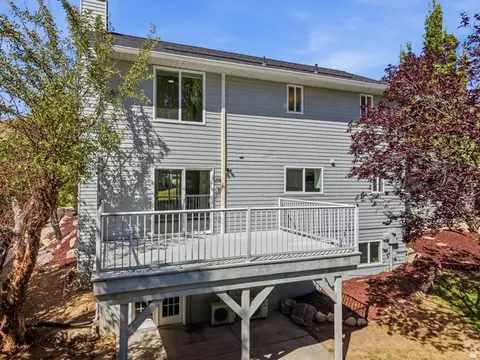 Exterior - 472 E 1930 N, Orem, UT 84097 photo 7 of 13