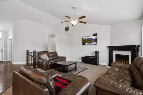 Living - 3531 W Cranefield Rd, Clinton, UT 84015 photo 1 of 1
