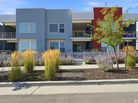 6641 W Meadow Grass Dr, South Jordan, UT 84009