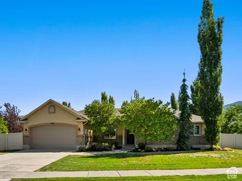 564 N Spring Meadow Ln W, Farmington, UT 84025