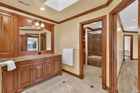 Bath - 158 E 1950 S, Orem, UT 84058 photo 5 of 11