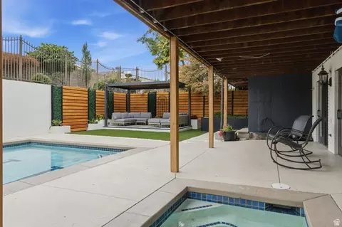 Exterior - 158 E 1950 S, Orem, UT 84058 photo 4 of 20