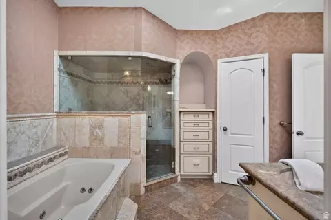 Bath - 158 E 1950 S, Orem, UT 84058 photo 4 of 11
