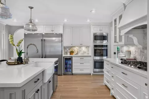 Kitchen - 158 E 1950 S, Orem, UT 84058 photo 7 of 11
