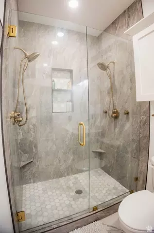 Bath - 9704 N 8500 E, Tridell, UT 84076 photo 4 of 11