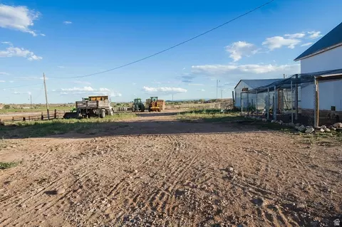 Exterior - 9704 N 8500 E, Tridell, UT 84076 photo 26 of 28