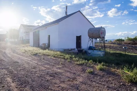 Exterior - 9704 N 8500 E, Tridell, UT 84076 photo 23 of 28