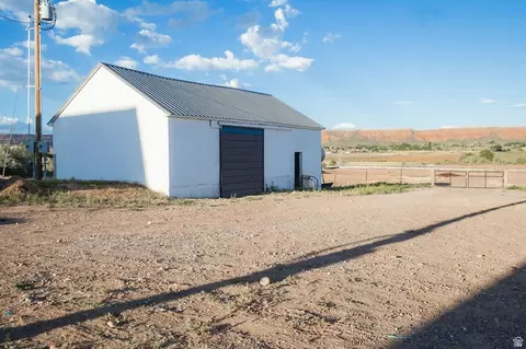 Exterior - 9704 N 8500 E, Tridell, UT 84076 photo 22 of 28