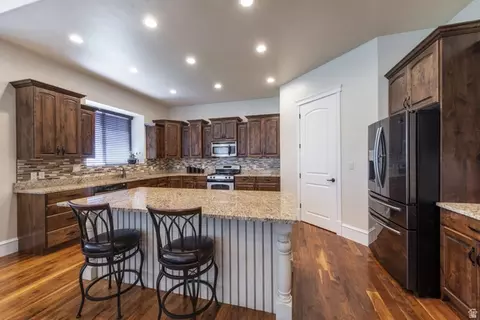 Kitchen - 1776 S Temple Ct E, Bountiful, UT 84010 photo 3 of 3