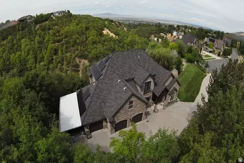 View/Area - 1776 S Temple Ct E, Bountiful, UT 84010 photo 10 of 19