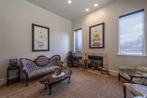 Living - 1776 S Temple Ct E, Bountiful, UT 84010 photo 1 of 3