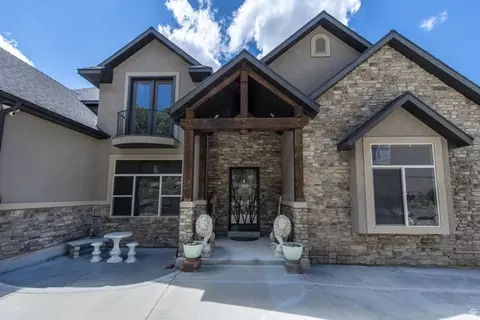 Exterior - 1776 S Temple Ct E, Bountiful, UT 84010 photo 2 of 18