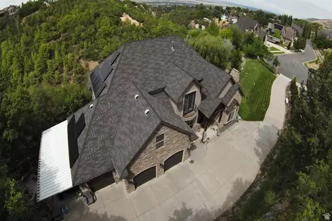 View/Area - 1776 S Temple Ct E, Bountiful, UT 84010 photo 9 of 19