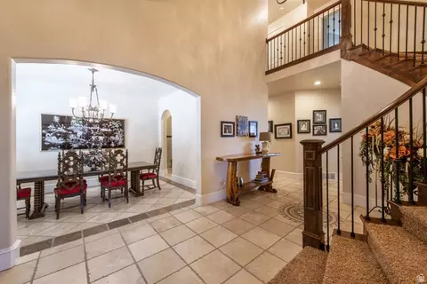Entry Way - 1776 S Temple Ct E, Bountiful, UT 84010 photo 2 of 5