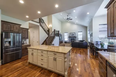 Kitchen - 1776 S Temple Ct E, Bountiful, UT 84010 photo 2 of 3