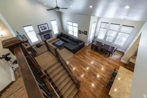 Entry Way - 1776 S Temple Ct E, Bountiful, UT 84010 photo 3 of 5
