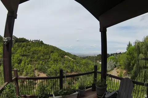 Exterior - 1776 S Temple Ct E, Bountiful, UT 84010 photo 16 of 18