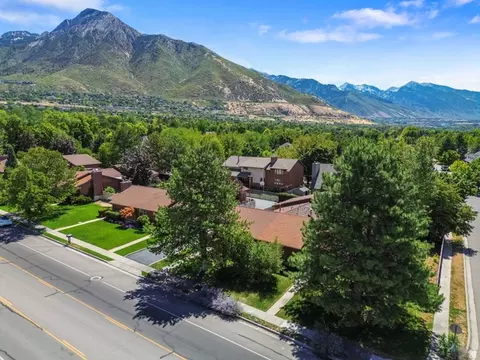 View/Area - 2424 E 4430 S, Holladay, UT 84124 photo 1 of 8