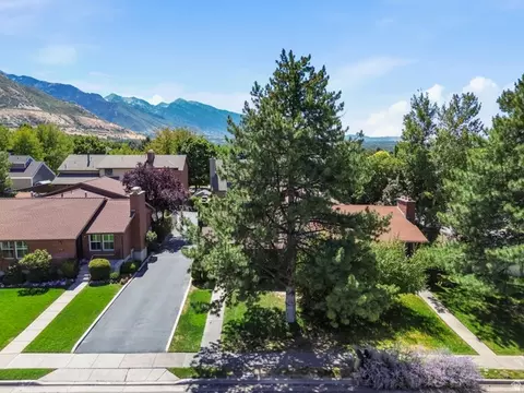 View/Area - 2424 E 4430 S, Holladay, UT 84124 photo 3 of 8