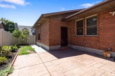 Exterior - 2424 E 4430 S, Holladay, UT 84124 photo 2 of 5
