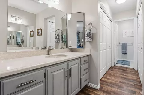 Bath - 2424 E 4430 S, Holladay, UT 84124 photo 1 of 5