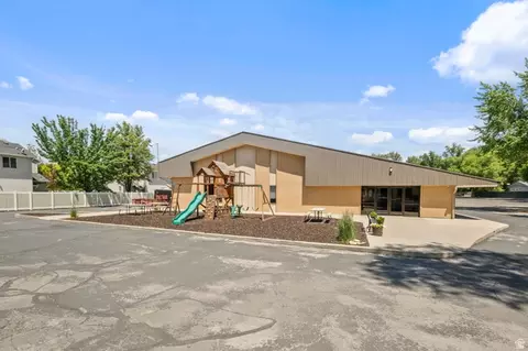 1880 E 5600 S, Holladay, UT 84121 photo 3