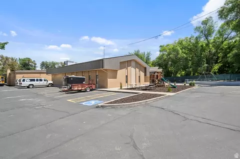 1880 E 5600 S, Holladay, UT 84121 photo 2