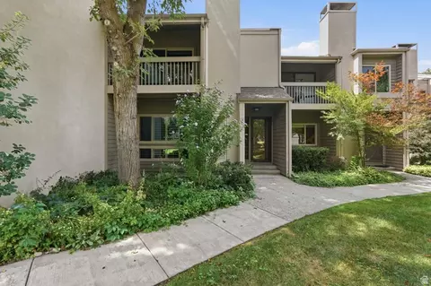 5647 S Park Pl E, Holladay, UT 84121