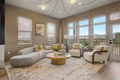 5342 W Center Field Dr S #108, South Jordan, UT 84009