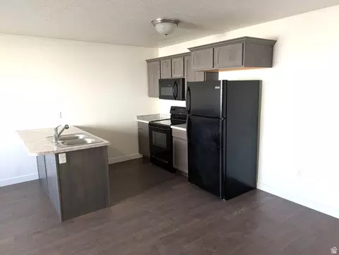Kitchen - 643 N 160 E, Vineyard, UT 84059 photo 1 of 1