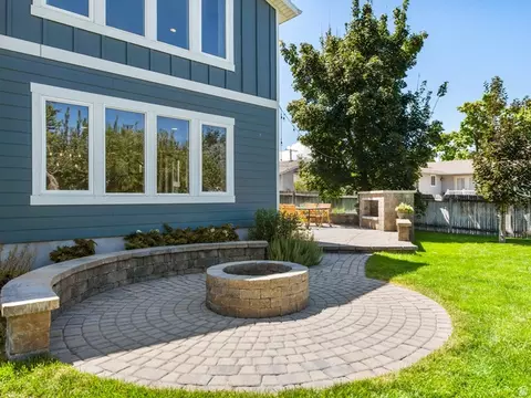 Exterior - 19 E 1500 S, Bountiful, UT 84010 photo 5 of 10