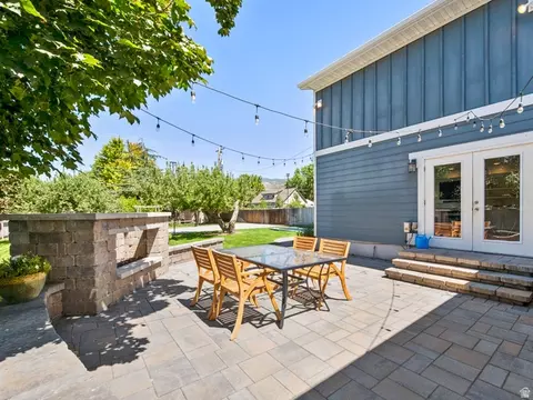 Exterior - 19 E 1500 S, Bountiful, UT 84010 photo 4 of 10