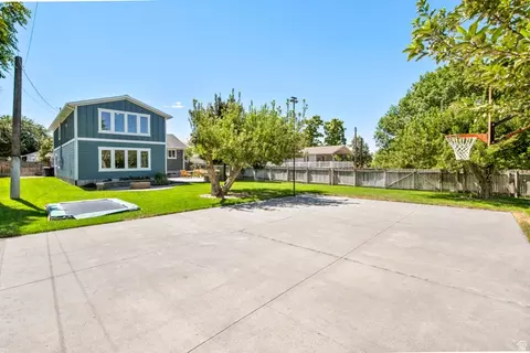 Exterior - 19 E 1500 S, Bountiful, UT 84010 photo 8 of 10