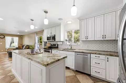 Kitchen - 2951 E Ash Pt N, Eagle Mountain, UT 84005 photo 1 of 3