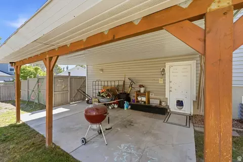 Exterior - 2951 E Ash Pt N, Eagle Mountain, UT 84005 photo 5 of 9
