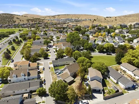 View/Area - 2951 E Ash Pt N, Eagle Mountain, UT 84005 photo 9 of 9