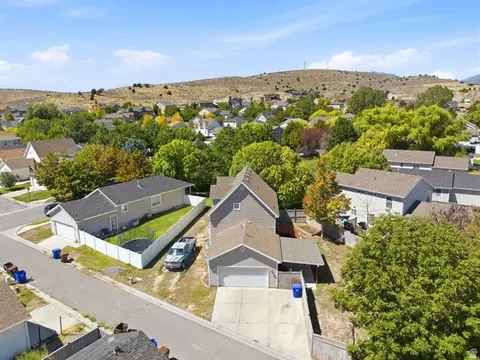 View/Area - 2951 E Ash Pt N, Eagle Mountain, UT 84005 photo 3 of 9