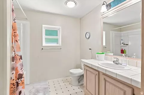Bath - 50 E 1500 Pl S, Logan, UT 84321 photo 2 of 3