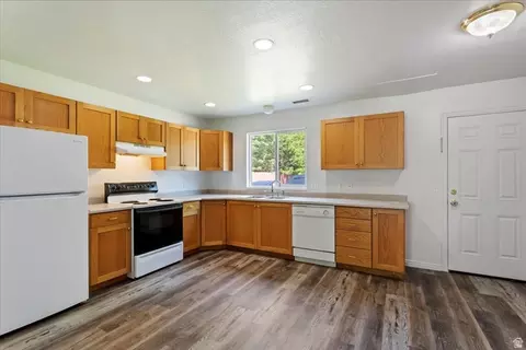Kitchen - 168 E Southwell St, Ogden, UT 84404 photo 4 of 4