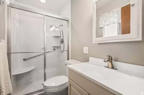 Bath - 1106 E 425 N, Ogden, UT 84404 photo 1 of 3
