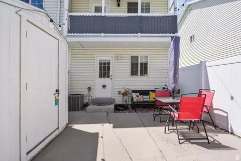 Exterior - 732 N 200 E, Springville, UT 84663 photo 4 of 7