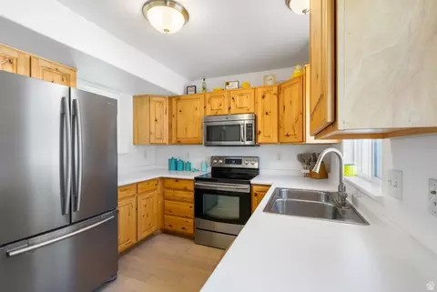 Kitchen - 732 N 200 E, Springville, UT 84663 photo 2 of 3