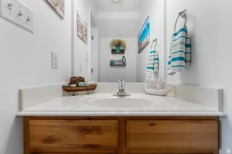 Bath - 732 N 200 E, Springville, UT 84663 photo 1 of 3